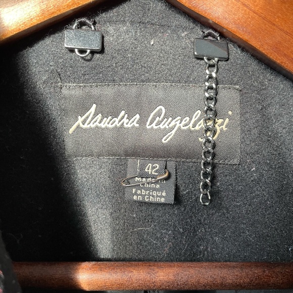 Wool blend double breasted coat - Picture 6 of 10